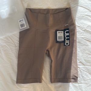 NWT Aimn Espeesso Luxe  Seamless biker shorts size M